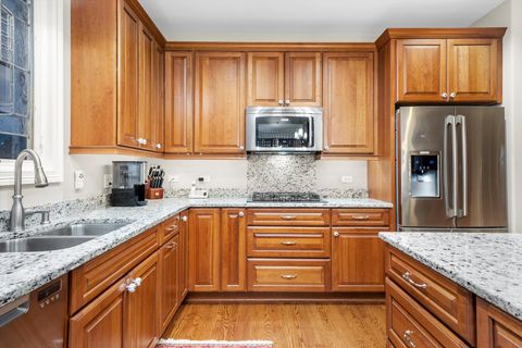 Tiny photo for 628 Woodglen Court, Lemont, IL 60439 (MLS # 12516372)