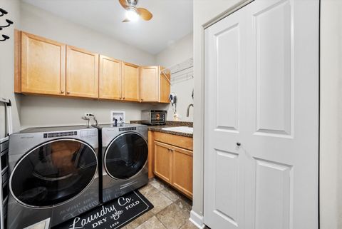 Tiny photo for 628 Woodglen Court, Lemont, IL 60439 (MLS # 12516372)