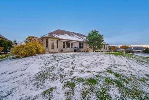 Tiny photo for 628 Woodglen Court, Lemont, IL 60439 (MLS # 12516372)