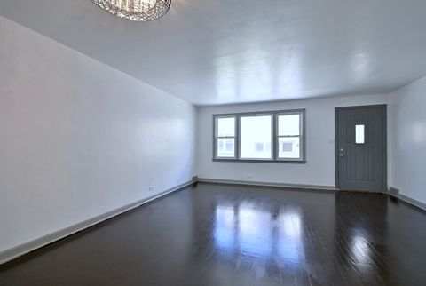 Tiny photo for 7911 North Avenue #C, River Forest, IL 60305 (MLS # 12684906)