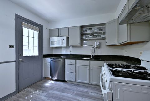 Tiny photo for 7911 North Avenue #C, River Forest, IL 60305 (MLS # 12684906)