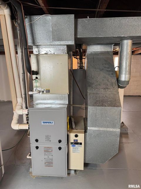 Tiny photo for 532 N WASHINGTON Street, Duquoin, IL 62832 (MLS # EB460819)