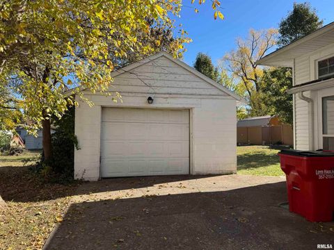 Tiny photo for 532 N WASHINGTON Street, Duquoin, IL 62832 (MLS # EB460819)