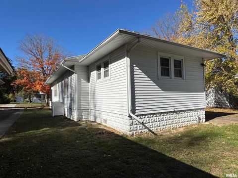 Tiny photo for 532 N WASHINGTON Street, Duquoin, IL 62832 (MLS # EB460819)