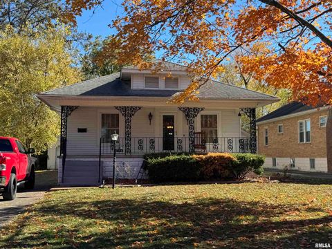 Tiny photo for 532 N WASHINGTON Street, Duquoin, IL 62832 (MLS # EB460819)
