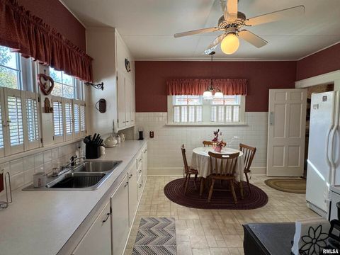 Tiny photo for 532 N WASHINGTON Street, Duquoin, IL 62832 (MLS # EB460819)