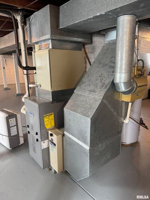 Tiny photo for 532 N WASHINGTON Street, Duquoin, IL 62832 (MLS # EB460819)