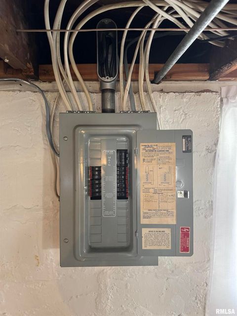 Tiny photo for 532 N WASHINGTON Street, Duquoin, IL 62832 (MLS # EB460819)