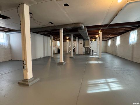 Tiny photo for 532 N WASHINGTON Street, Duquoin, IL 62832 (MLS # EB460819)