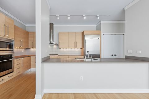 Tiny photo for 1570 Elmwood Avenue #1504, Evanston, IL 60201 (MLS # 12524776)