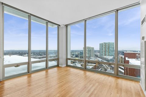 Tiny photo for 1570 Elmwood Avenue #1504, Evanston, IL 60201 (MLS # 12524776)