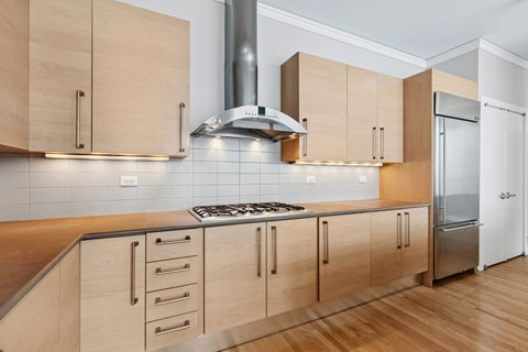 Tiny photo for 1570 Elmwood Avenue #1504, Evanston, IL 60201 (MLS # 12524776)