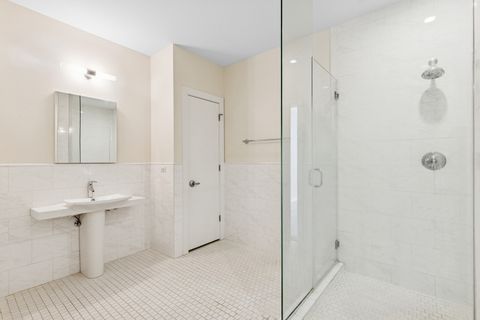 Tiny photo for 1570 Elmwood Avenue #1504, Evanston, IL 60201 (MLS # 12524776)