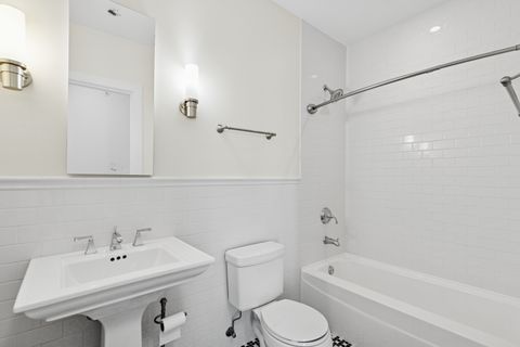 Tiny photo for 1570 Elmwood Avenue #1504, Evanston, IL 60201 (MLS # 12524776)