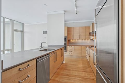 Tiny photo for 1570 Elmwood Avenue #1504, Evanston, IL 60201 (MLS # 12524776)