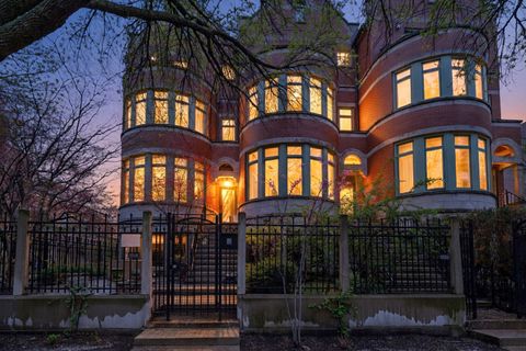 Tiny photo for 1401 S Indiana Avenue, Chicago, IL 60605 (MLS # 12620769)