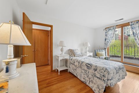 Tiny photo for 1401 S Indiana Avenue, Chicago, IL 60605 (MLS # 12620769)