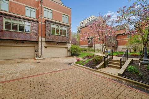 Tiny photo for 1401 S Indiana Avenue, Chicago, IL 60605 (MLS # 12620769)
