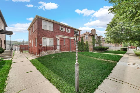Photo of 1819 N Mcvicker Avenue, Chicago, IL 60639 (MLS # 12711720)