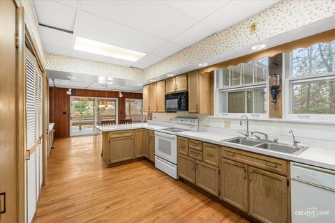 Tiny photo for 118 S Union Street, Elgin, IL 60123 (MLS # 12584834)