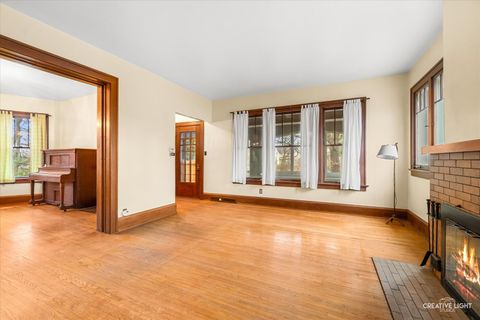 Tiny photo for 118 S Union Street, Elgin, IL 60123 (MLS # 12584834)