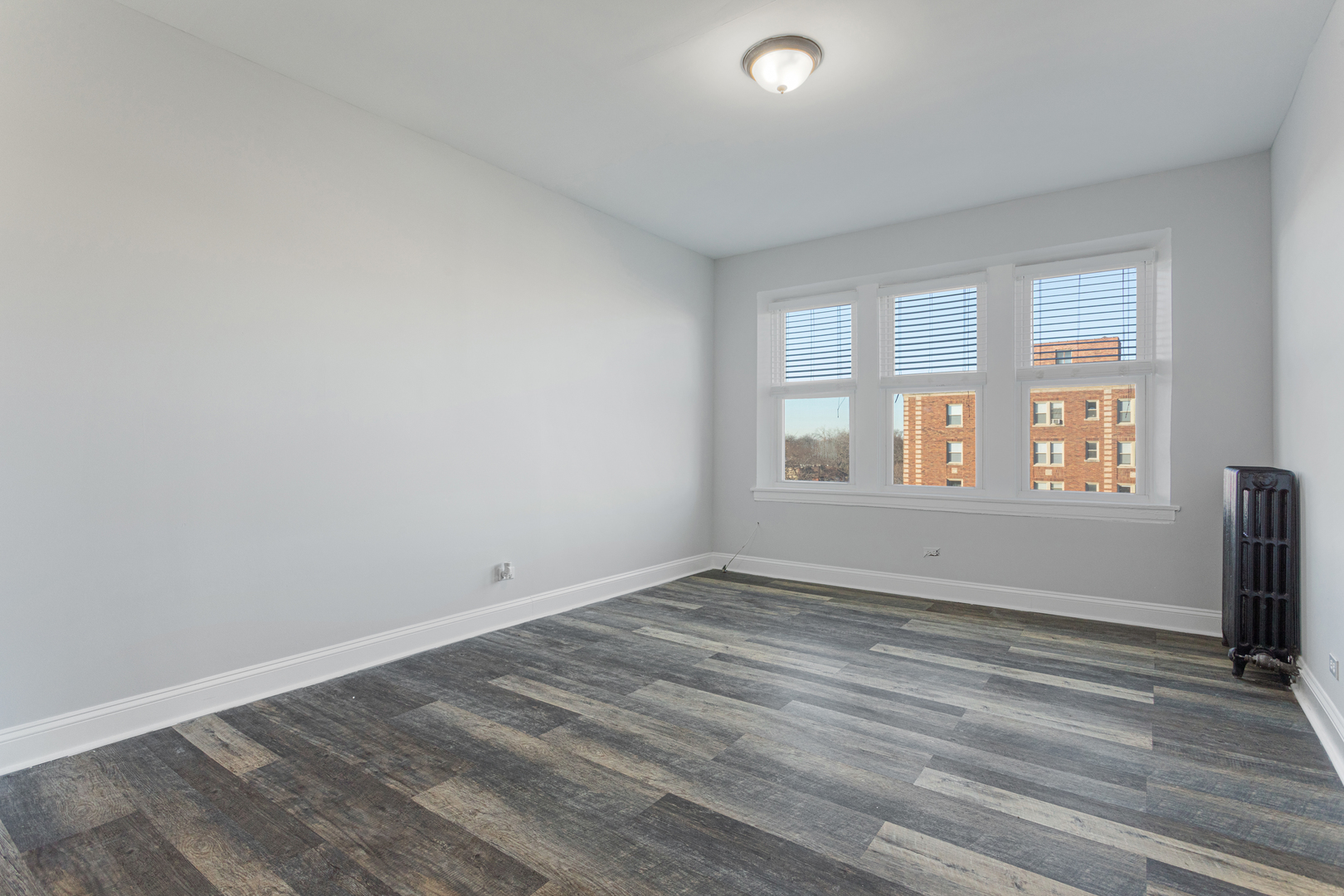 1608 W Sherwin Avenue 705