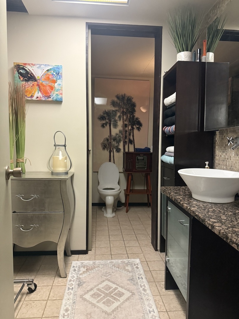 1300 N Astor Street 6B