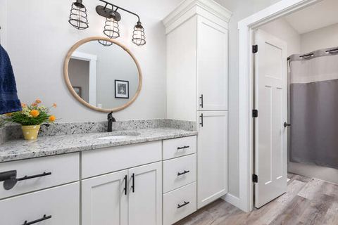 Tiny photo for 12 Cottage Green, Ottawa, IL 61350 (MLS # 12558986)