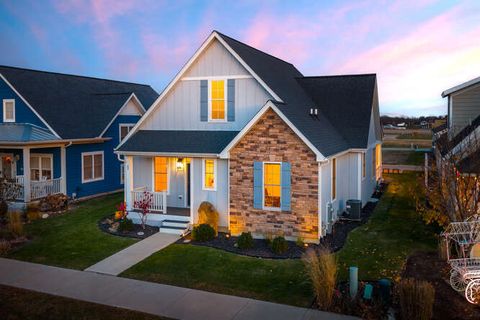 Tiny photo for 12 Cottage Green, Ottawa, IL 61350 (MLS # 12558986)