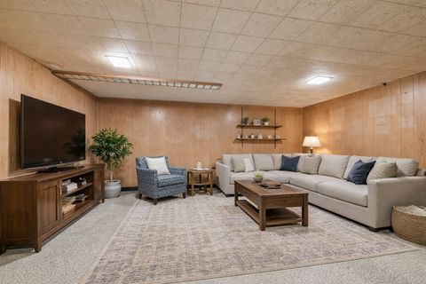 Tiny photo for 307 N Patton Avenue, Arlington Heights, IL 60005 (MLS # 12608776)