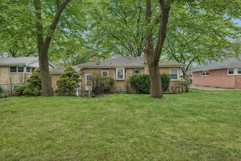 Tiny photo for 307 N Patton Avenue, Arlington Heights, IL 60005 (MLS # 12608776)