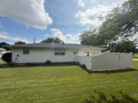 Tiny photo for 2327 13th Street, Peru, IL 61354 (MLS # 12734873)