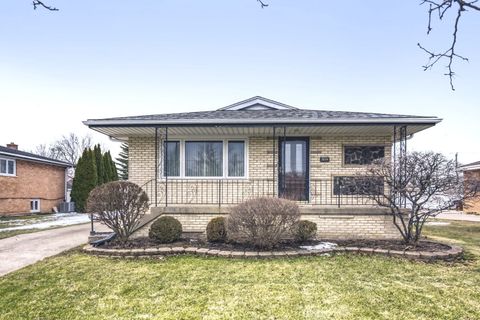 Tiny photo for 9004 Meade Avenue, Oak Lawn, IL 60453 (MLS # 12571312)