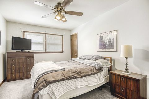 Tiny photo for 9004 Meade Avenue, Oak Lawn, IL 60453 (MLS # 12571312)