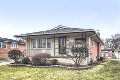 Tiny photo for 9004 Meade Avenue, Oak Lawn, IL 60453 (MLS # 12571312)
