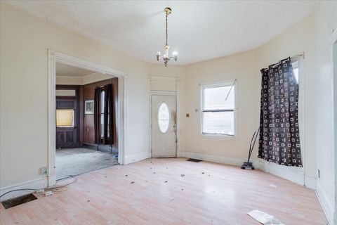 Tiny photo for 916 W Front Street, Bloomington, IL 61701 (MLS # 12527437)