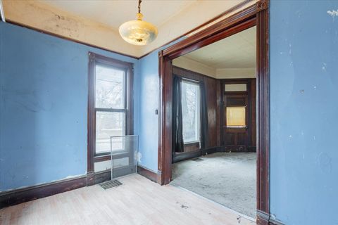 Tiny photo for 916 W Front Street, Bloomington, IL 61701 (MLS # 12527437)