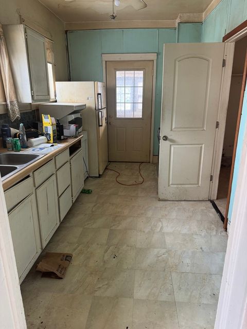 Tiny photo for 916 W Front Street, Bloomington, IL 61701 (MLS # 12527437)