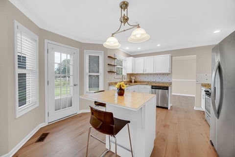 Tiny photo for 455 Rosewood Crossing #-, Lindenhurst, IL 60046 (MLS # 12752560)
