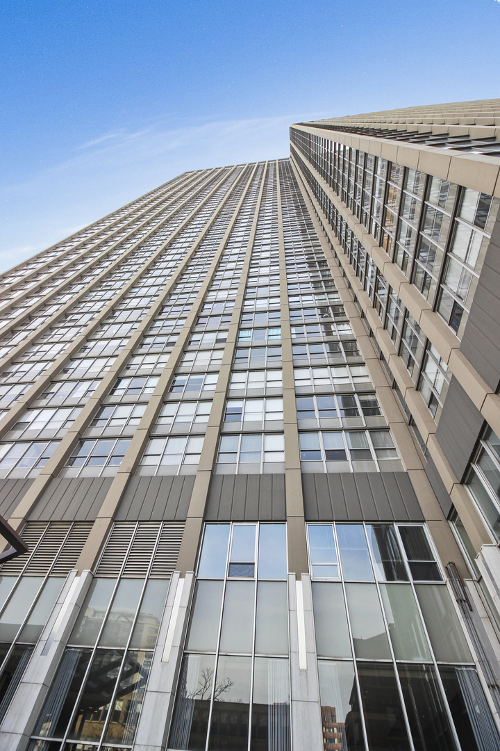 655 W Irving Park Road 5310