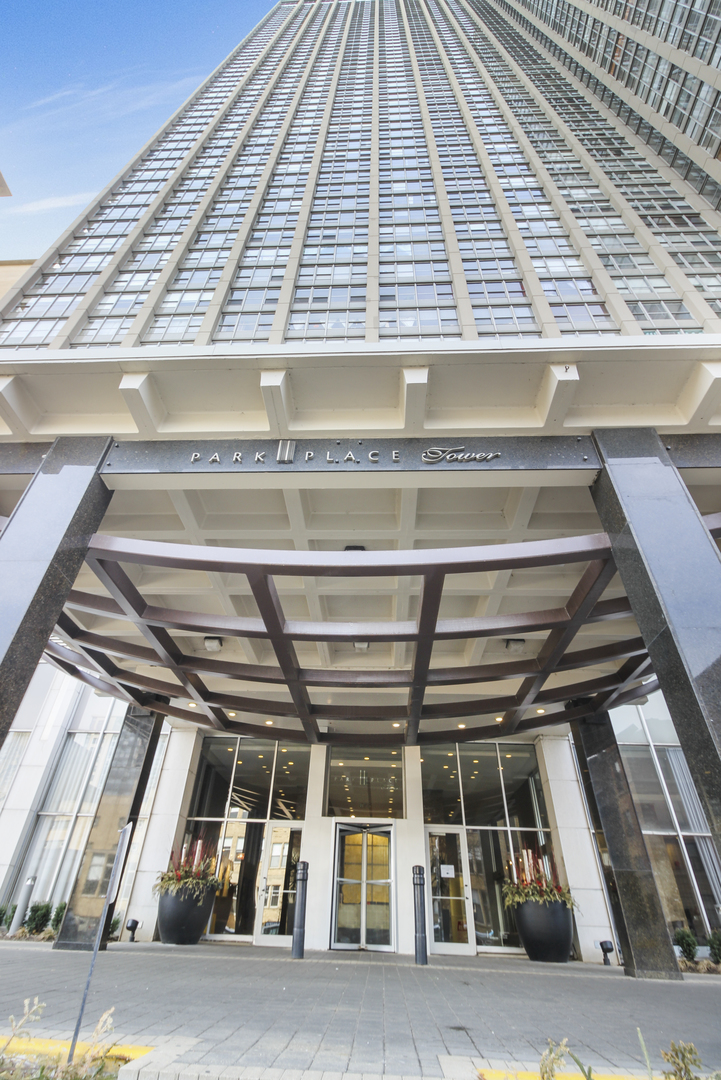 655 W Irving Park Road 5310