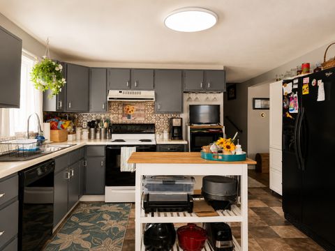 Tiny photo for 204 W Parrish Avenue, Benton, IL 62812 (MLS # 12714069)