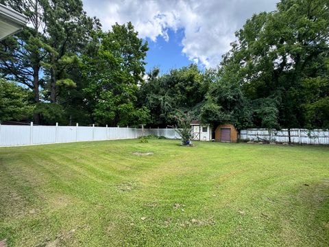 Tiny photo for 204 W Parrish Avenue, Benton, IL 62812 (MLS # 12714069)