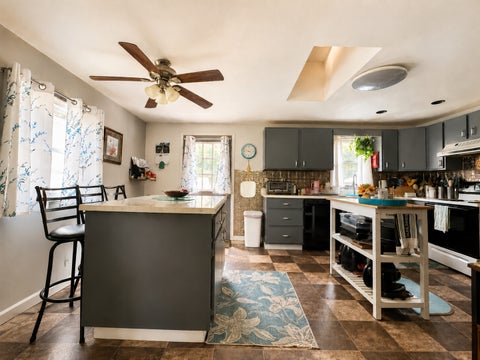 Tiny photo for 204 W Parrish Avenue, Benton, IL 62812 (MLS # 12714069)