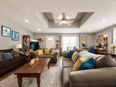 Tiny photo for 204 W Parrish Avenue, Benton, IL 62812 (MLS # 12714069)