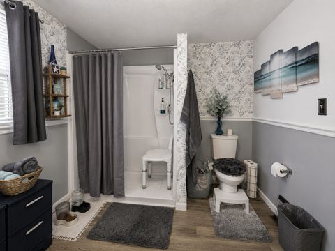Tiny photo for 204 W Parrish Avenue, Benton, IL 62812 (MLS # 12714069)