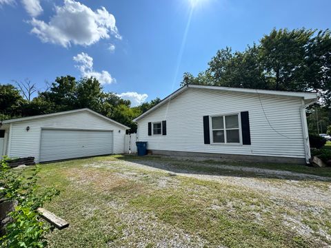 Tiny photo for 204 W Parrish Avenue, Benton, IL 62812 (MLS # 12714069)