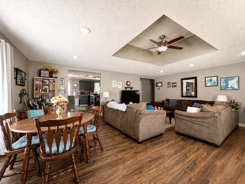 Tiny photo for 204 W Parrish Avenue, Benton, IL 62812 (MLS # 12714069)