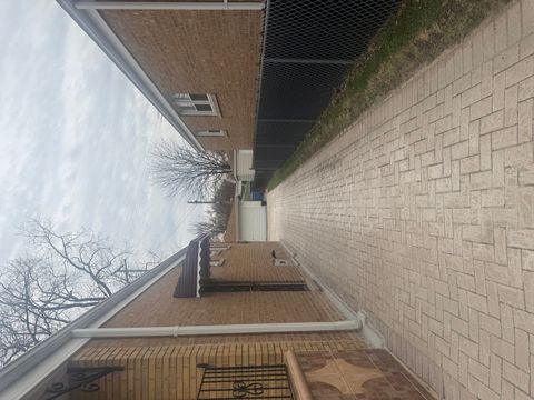 Tiny photo for 2553 W 82nd Place, Chicago, IL 60652 (MLS # 12540501)