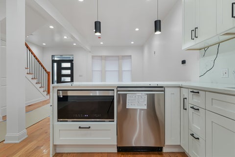 Tiny photo for 6845 S Saint Lawrence Avenue, Chicago, IL 60637 (MLS # 12614066)
